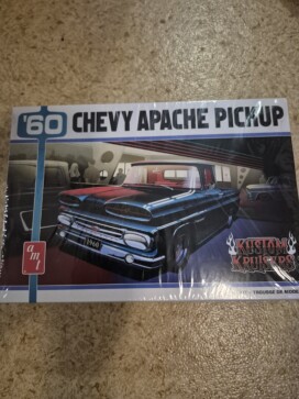 Chevy Apache pickup  1960 1/25